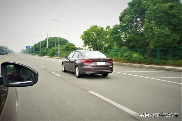 自动挡车的+、-号怎么用？老司机教你正确用法，很多人还不知道