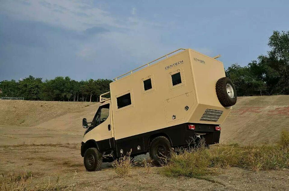 实力抢镜王：进口依维柯4x4越野底盘详解