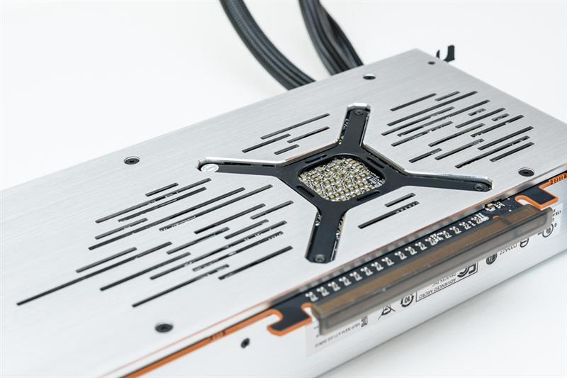 AMD RX Vega 64水冷最深测试