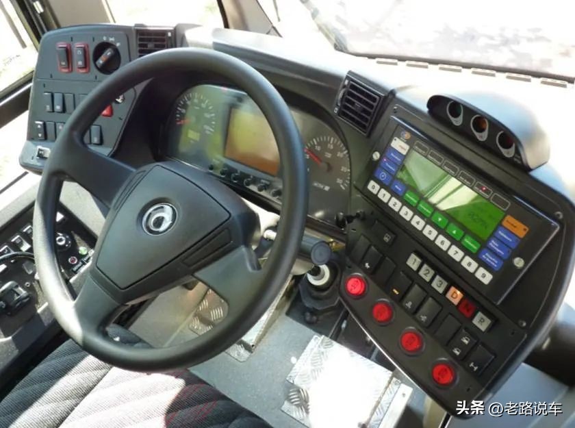 设计前卫的伊萨车型——Crealis Neo 18 CNG巴士