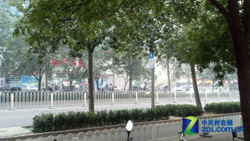 刀锋依然锋利 双核7.1mm摩托RAZR深度评测 