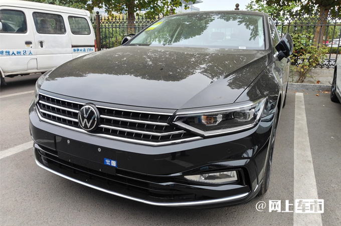 大众销售：25款迈腾取消多项配置！现款清库降价6万